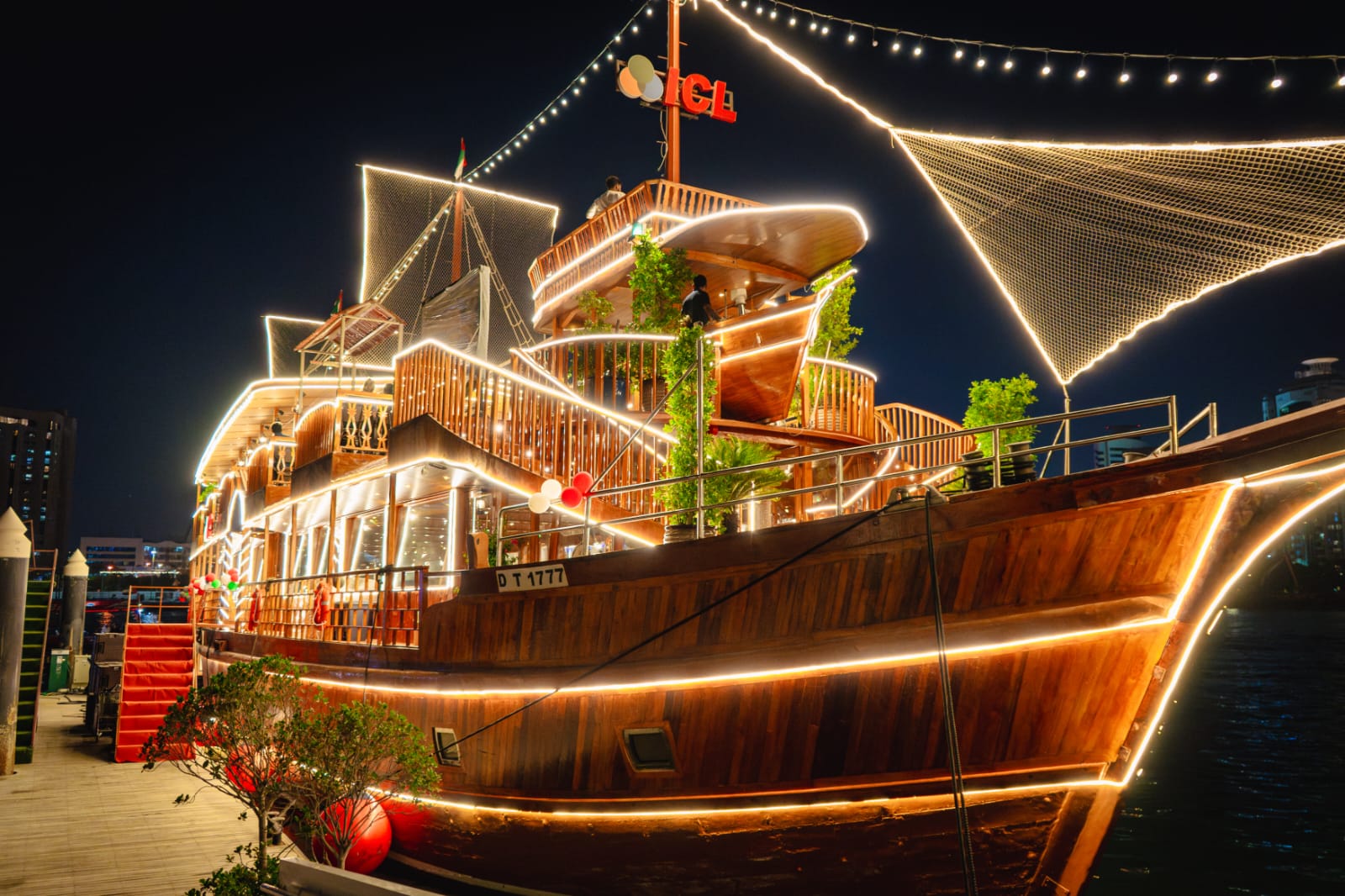 Luxury Dinner Cruise